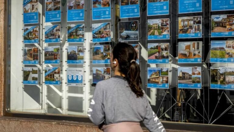 La compraventa de vivienda por extranjeros cae un 4,4% interanual