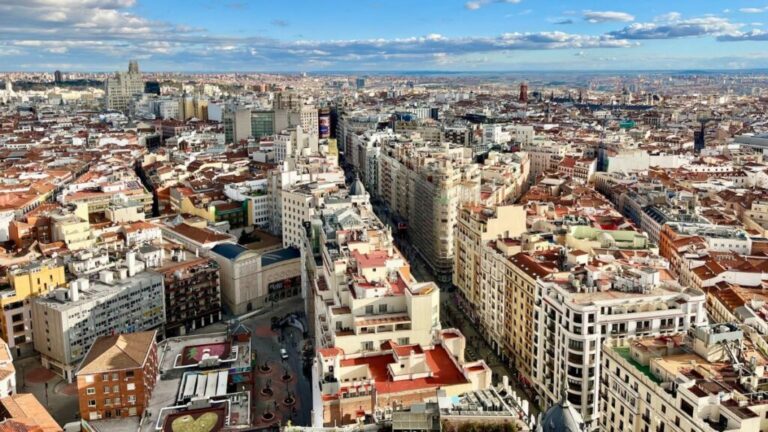 Madrid se mantiene firme: la capital no declara zonas tensionadas para el alquiler de la vivienda